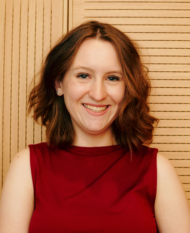 Head and shoulders profile image of blog author Susie Syme.