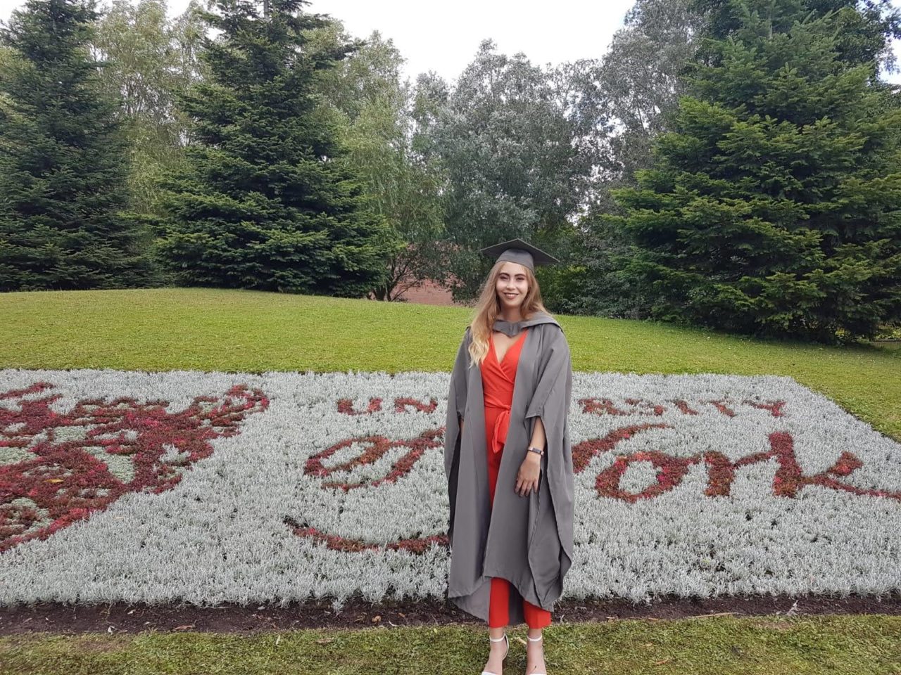 Helpful tips on postgraduate fees, funding, and finance